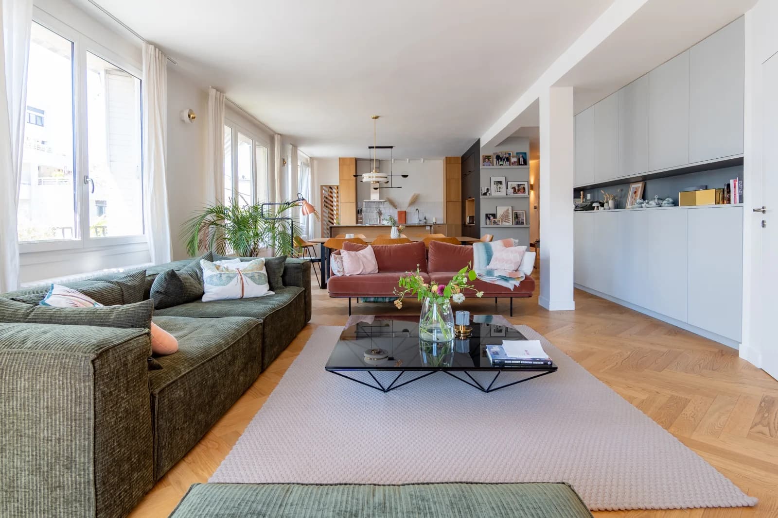 Space Bright designer apartment - 0