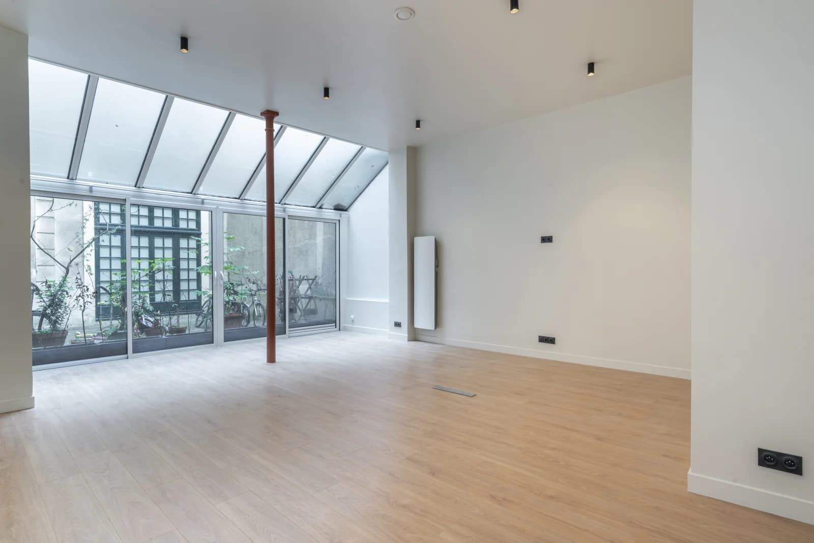 Espace Le Patio – Un havre de lumière à deux pas de Saint-Lazare - 0