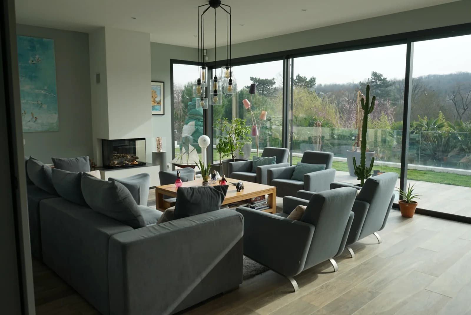 Espace Maison moderne avec jardin  et piscine,  vue dégagée, sans vis à vis et au calme - 1