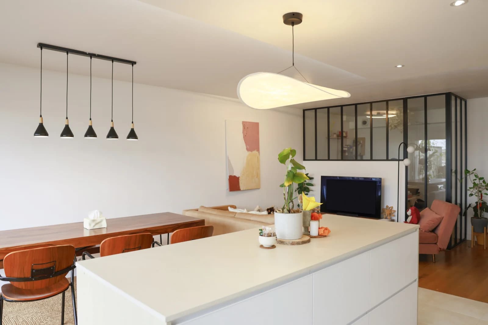 Espace Appartement moderne et clair avec sa belle terrasse - 2