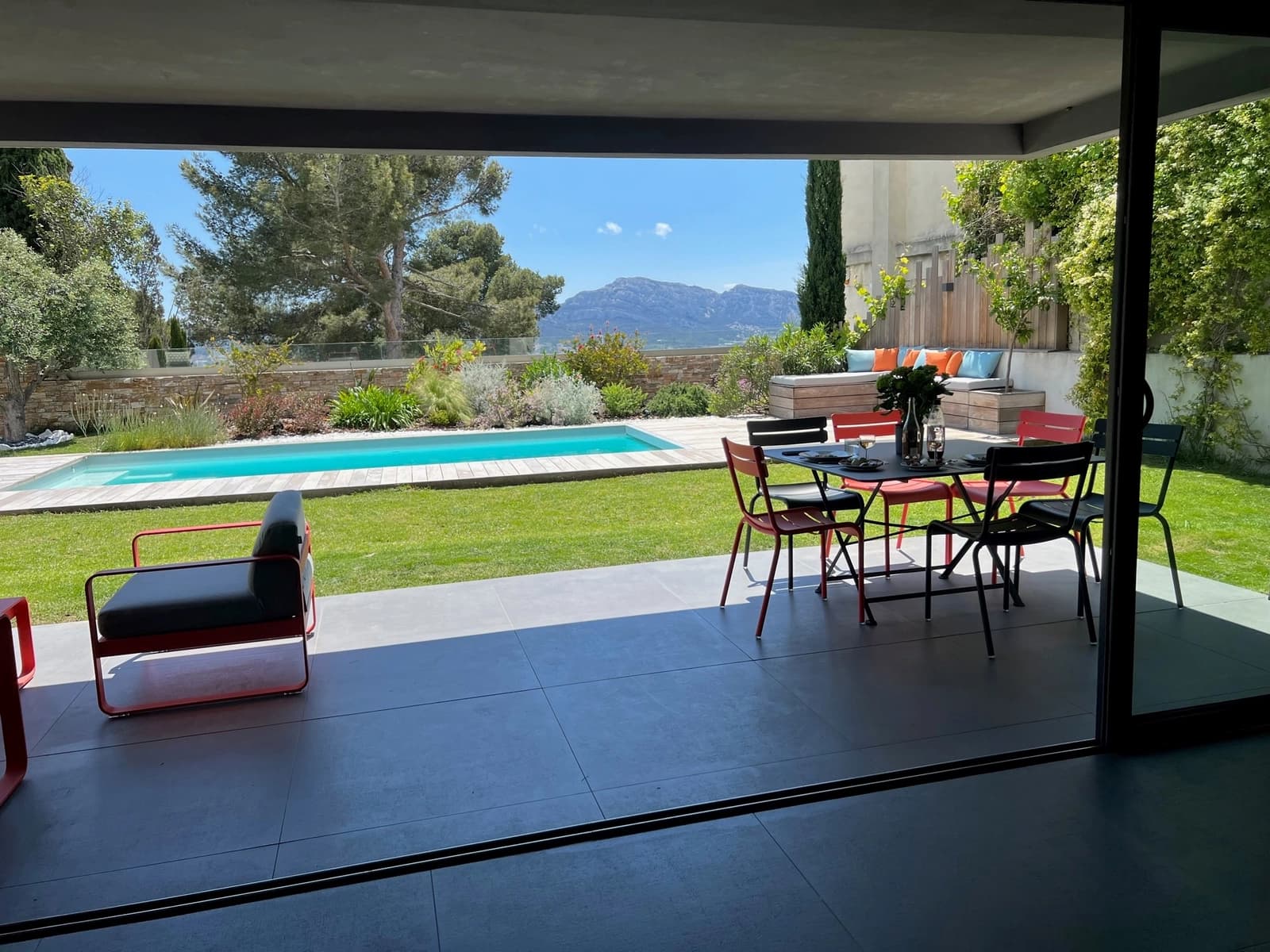 Marseille: maison contemporaine avec vue sur la mer
