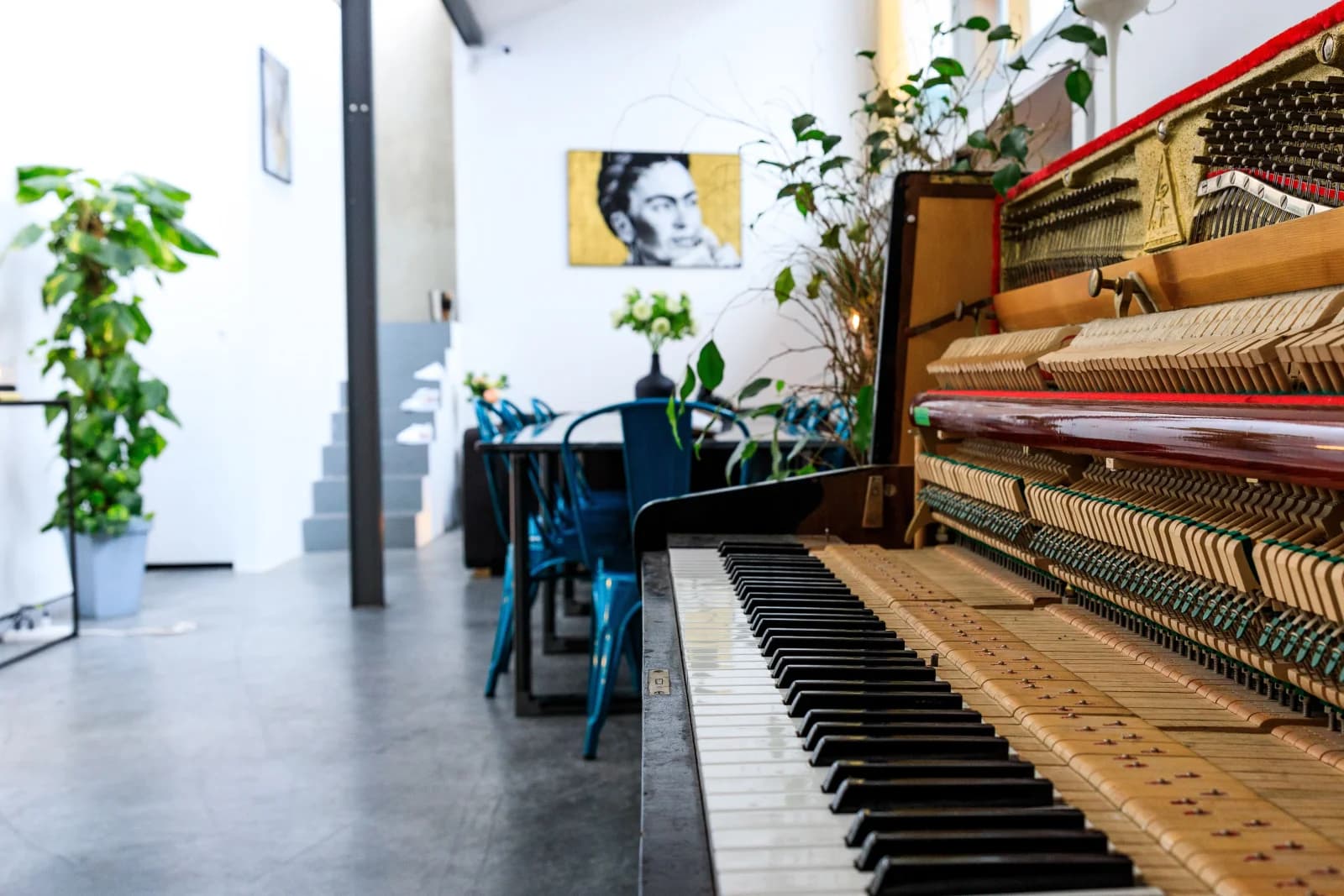 Living room in 240m² loft for film shoots and corporate events - 1