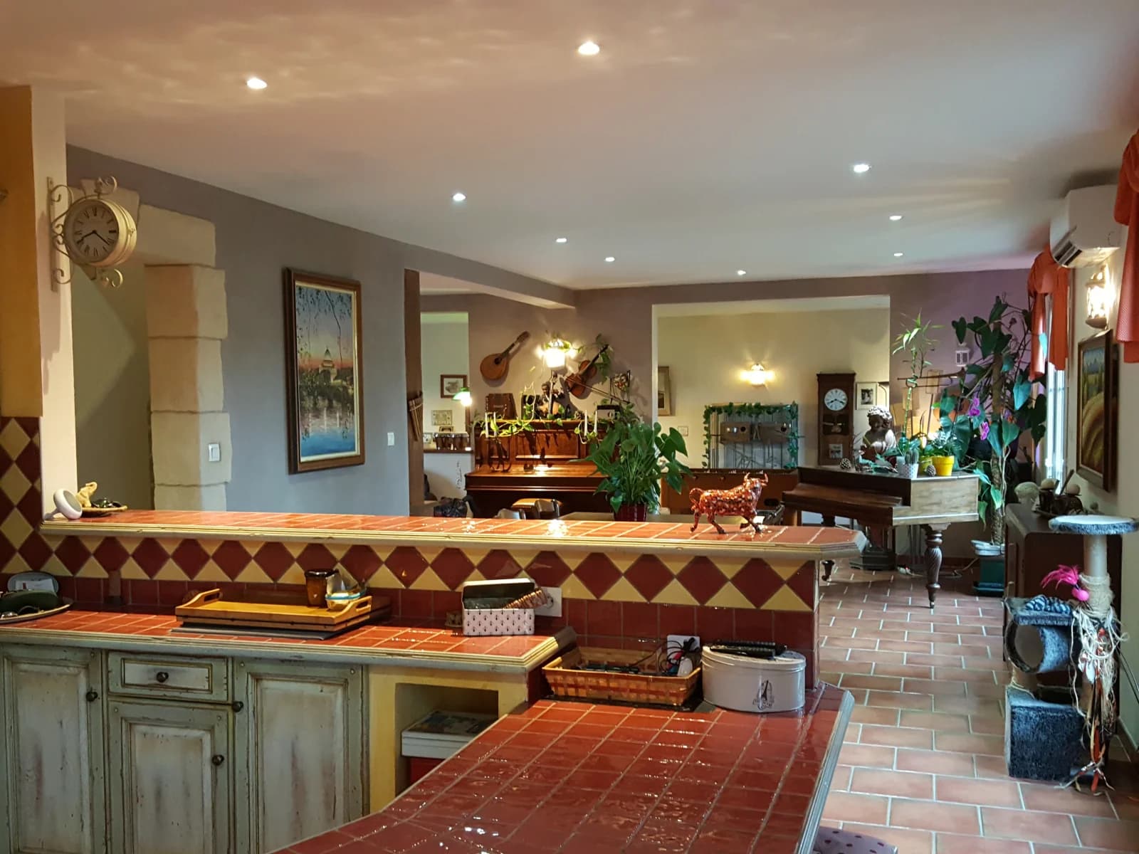 Salle de réunion dans Grande maison avec piscine et son terrain de pétanque - 1