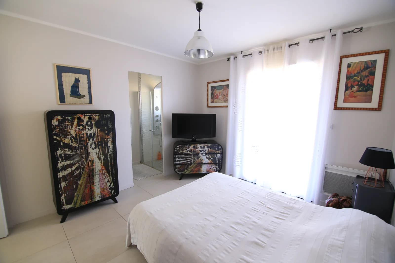 Chambre dans Villa paisible avec sa piscine rafraîchissante - 1