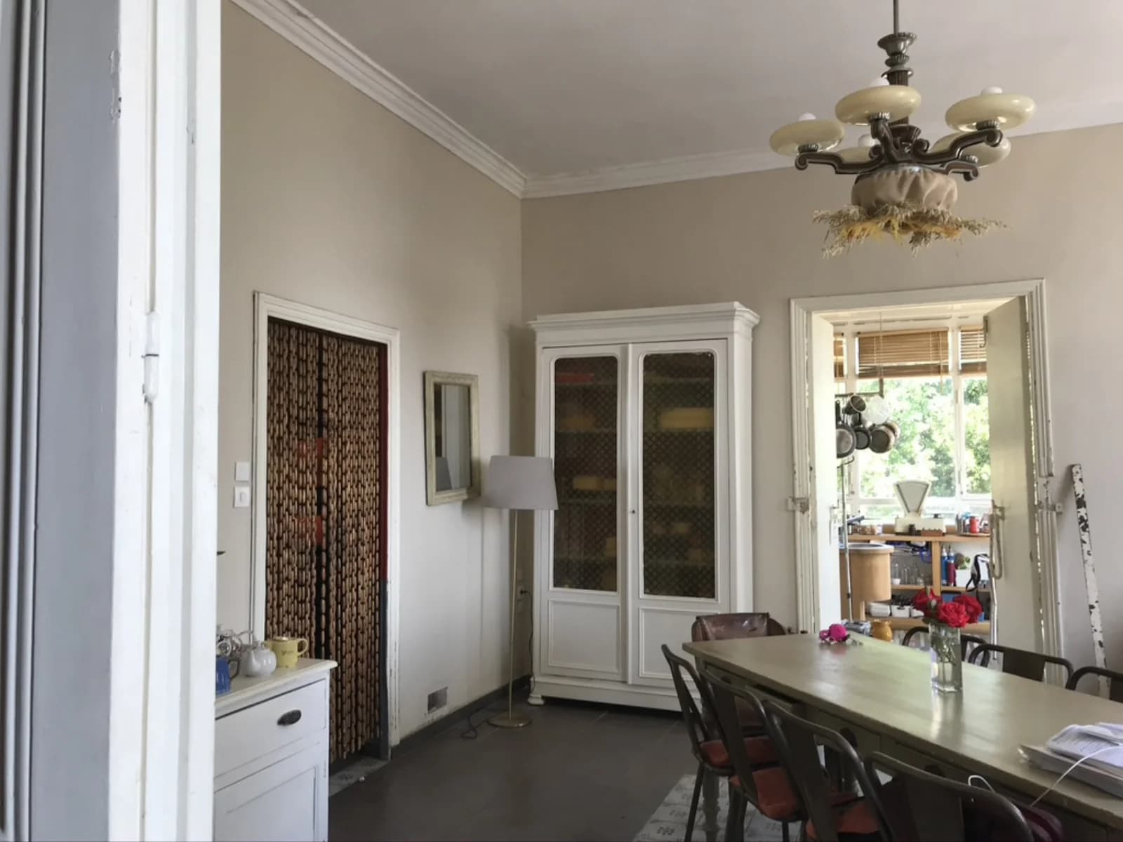 Meeting room in A Marseille bastide that plunges into the sea - 1