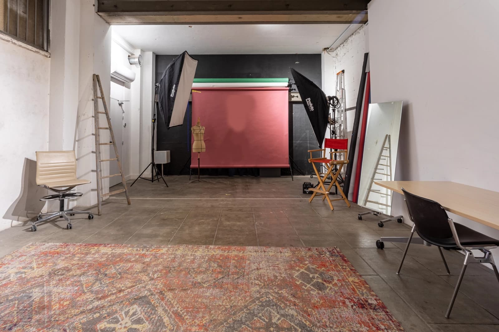 Salon dans Studio photo et vidéo professionnel au coeur de Paris - 1