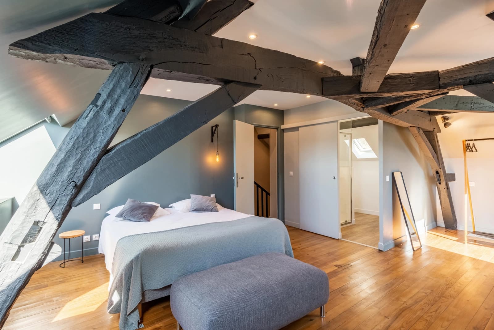 Bedroom in House in the heart of the vineyards with swimming pool and sauna - 1