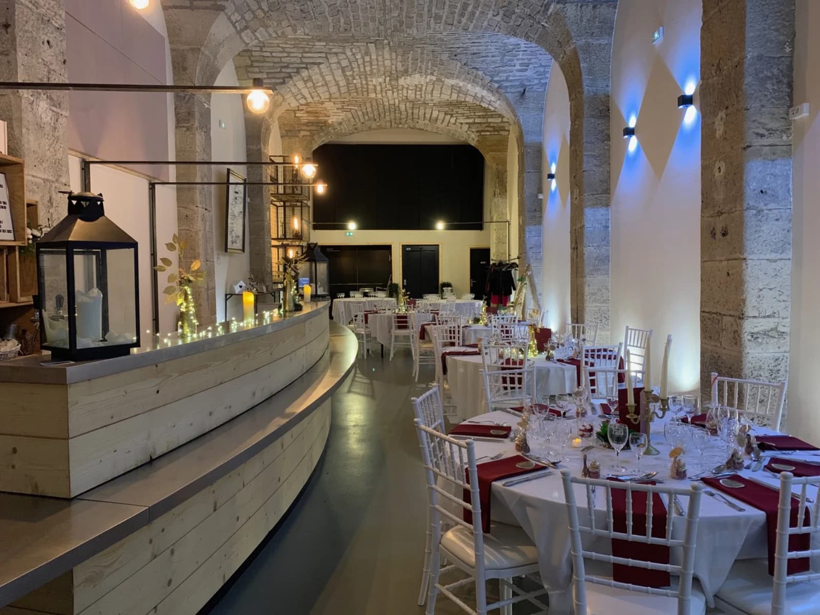Salle de réunion dans Le Caveau: un lieu de caractère à découvrir - 1