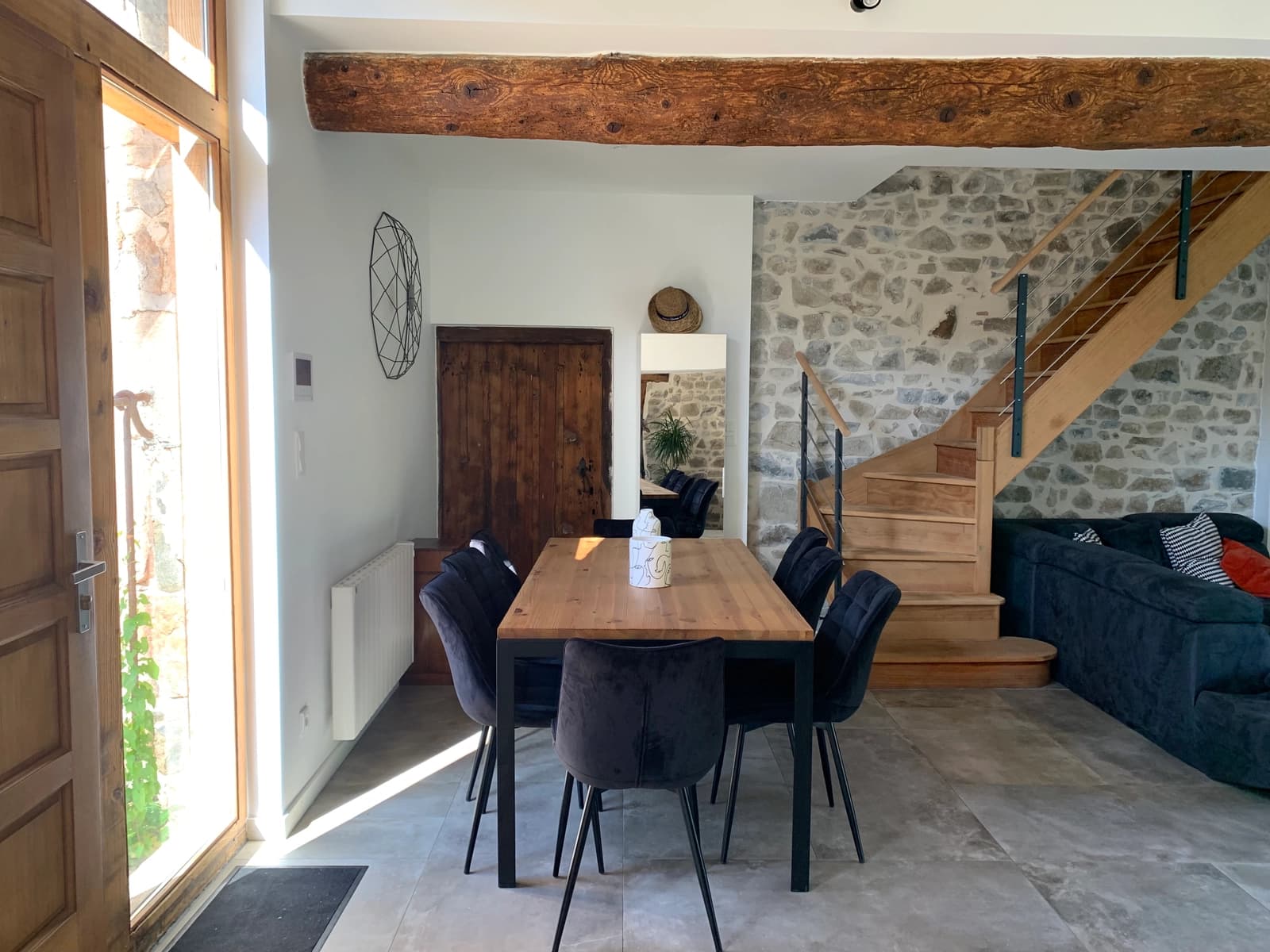 Space Stone house in the Beaujolais - 3