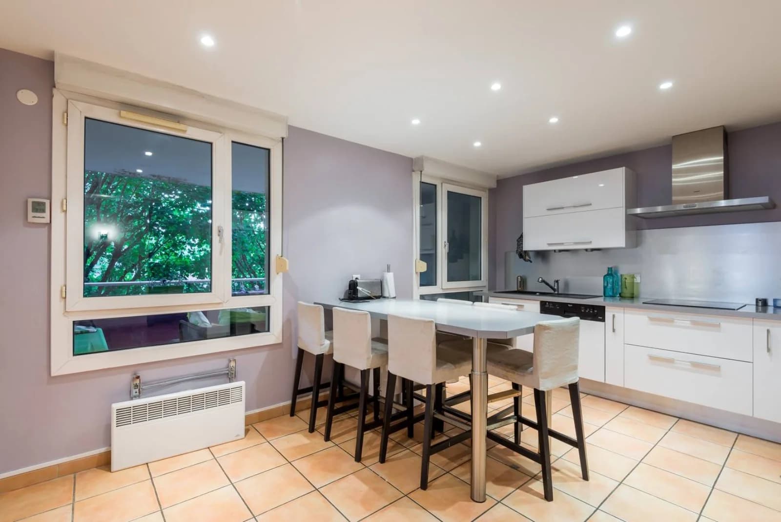Kitchen in Large space with terrace in Lyon confluence - 1