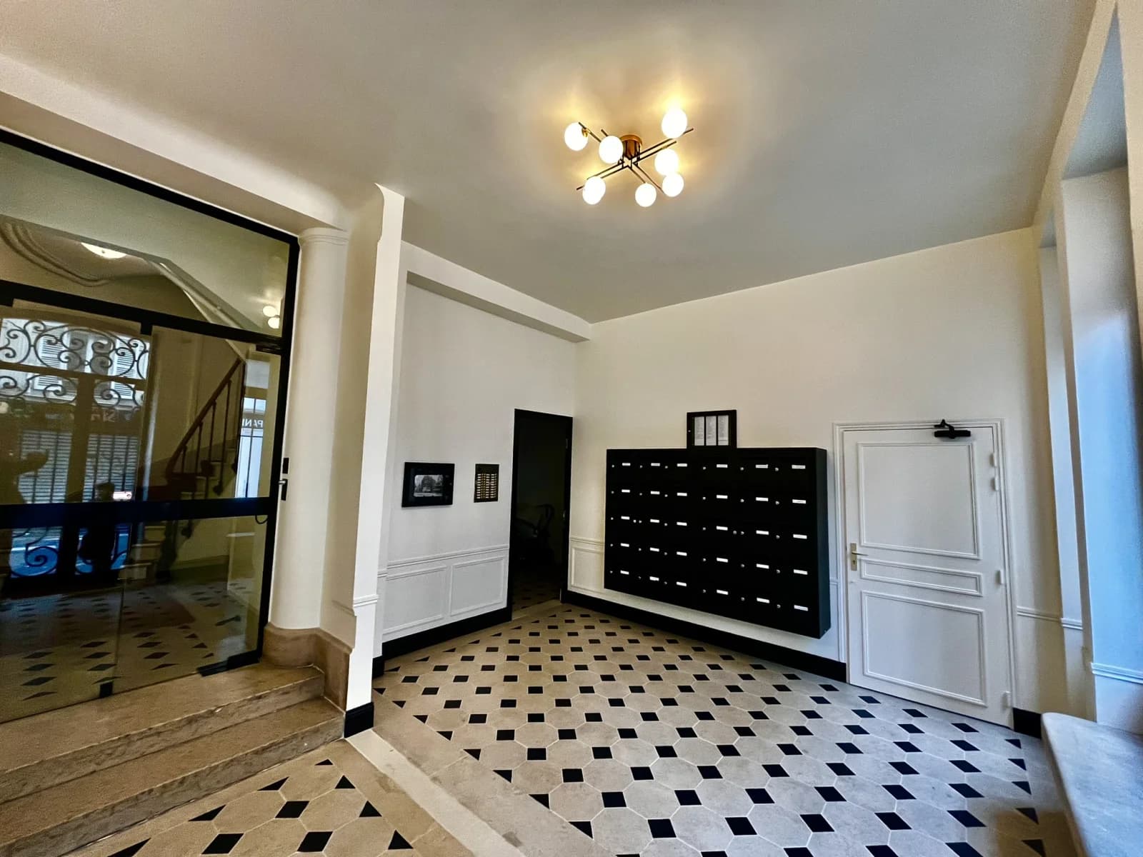 Space 203m² opposite the Moulin Rouge at the foot of Montmartre - 4