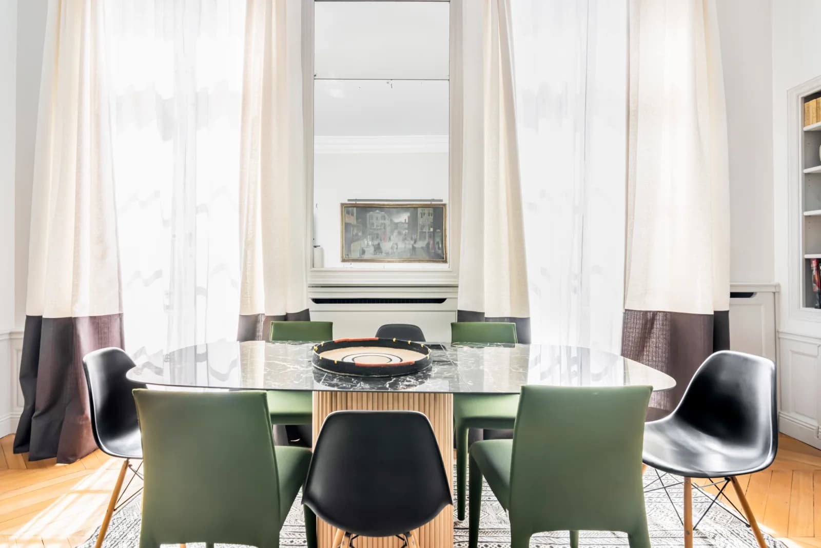 Space Apartment in a private mansion | Bon Marché - 2