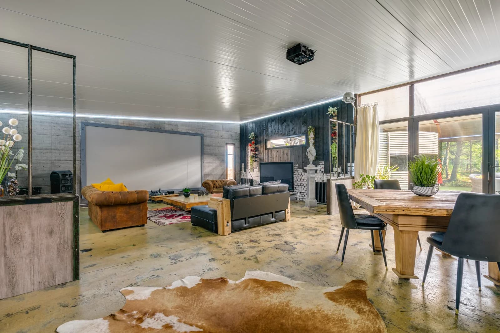 Immense loft de 600m² disponible en location journée