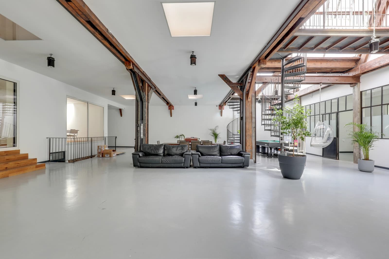 Espace Loft aux volumes spectaculaires, tout près de Paris - 3