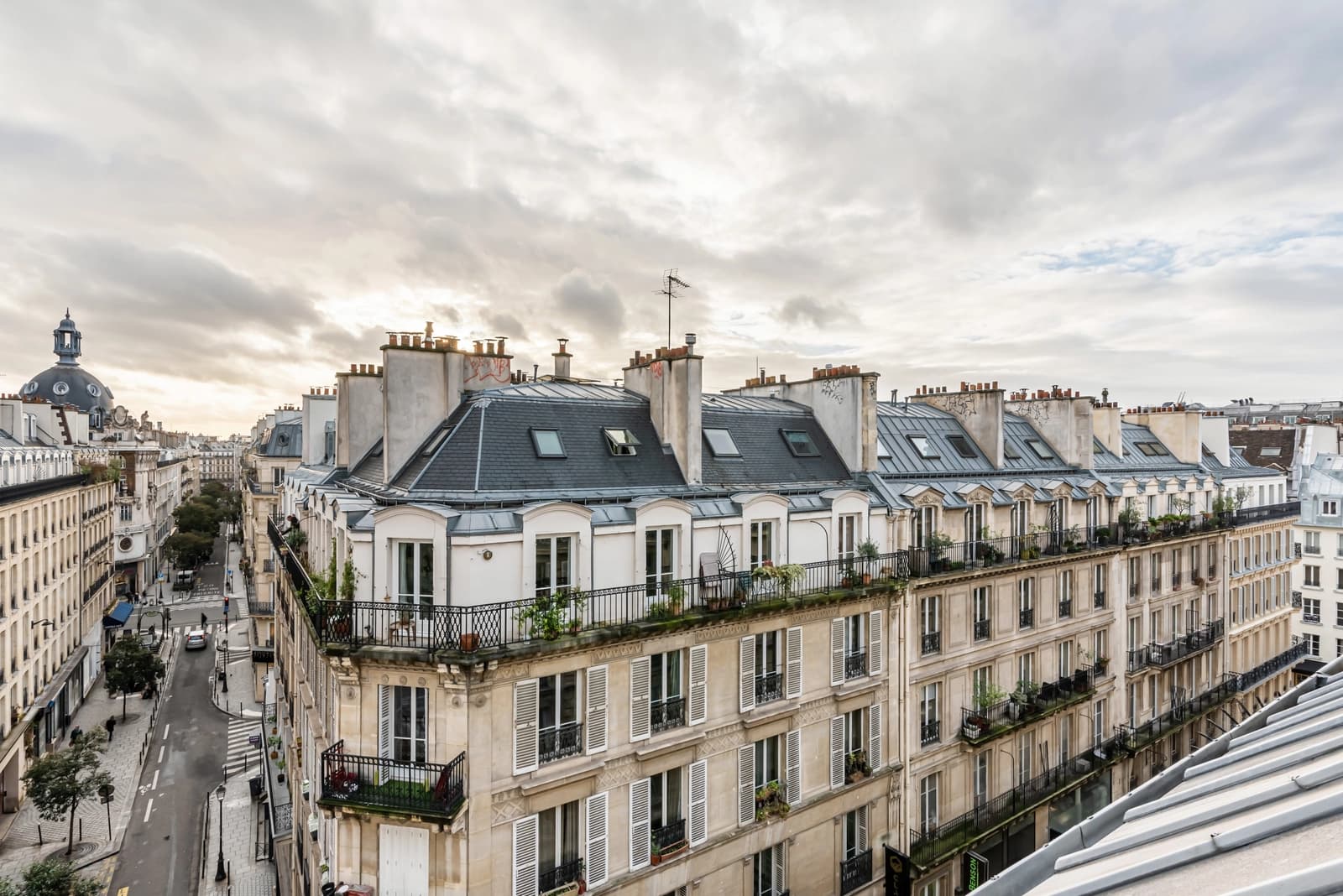 Espace Logement contemporain et clair au centre de la capitale - 4