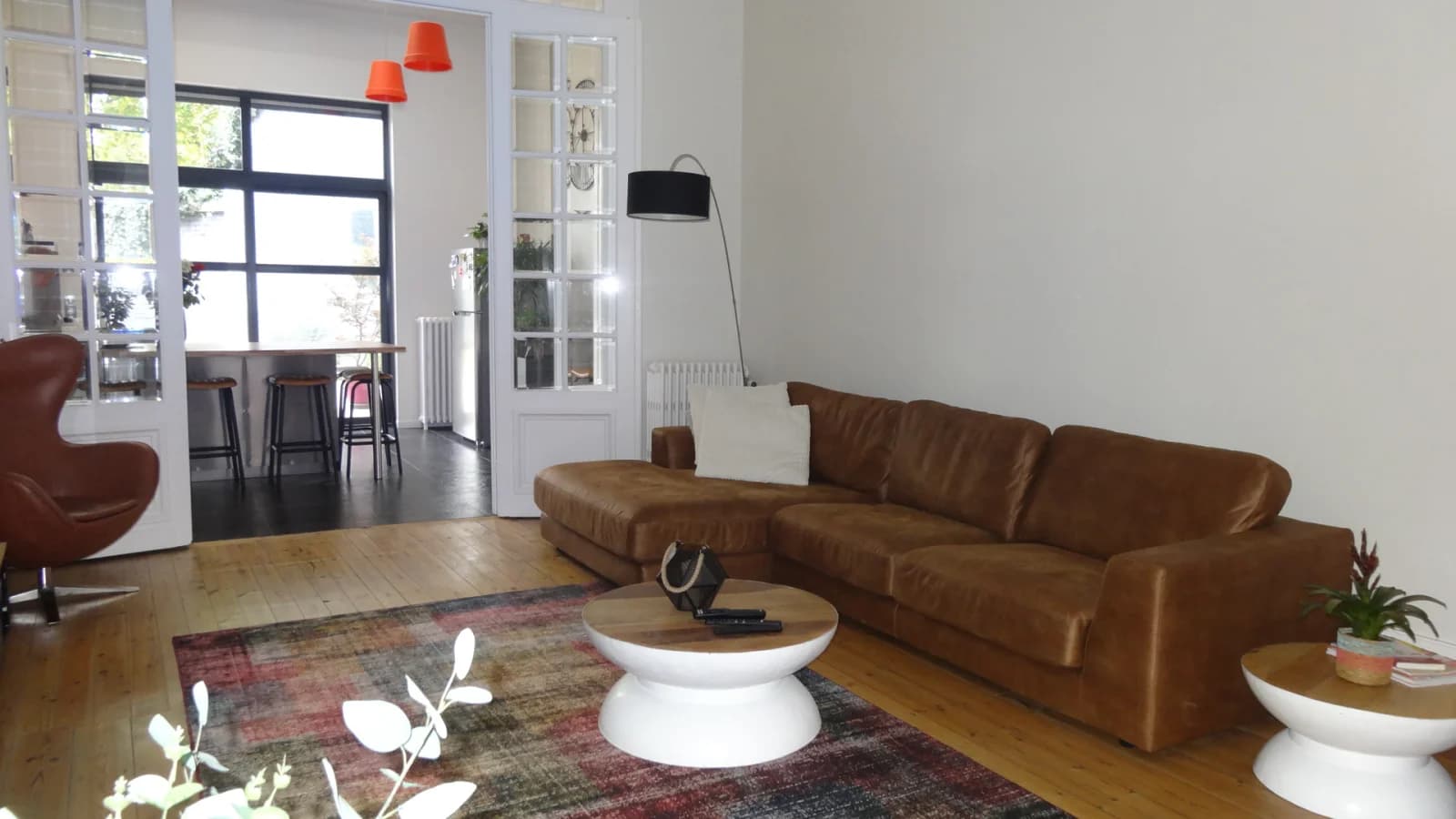 Living room in Large bourgeois house with cachet and modernity - 1