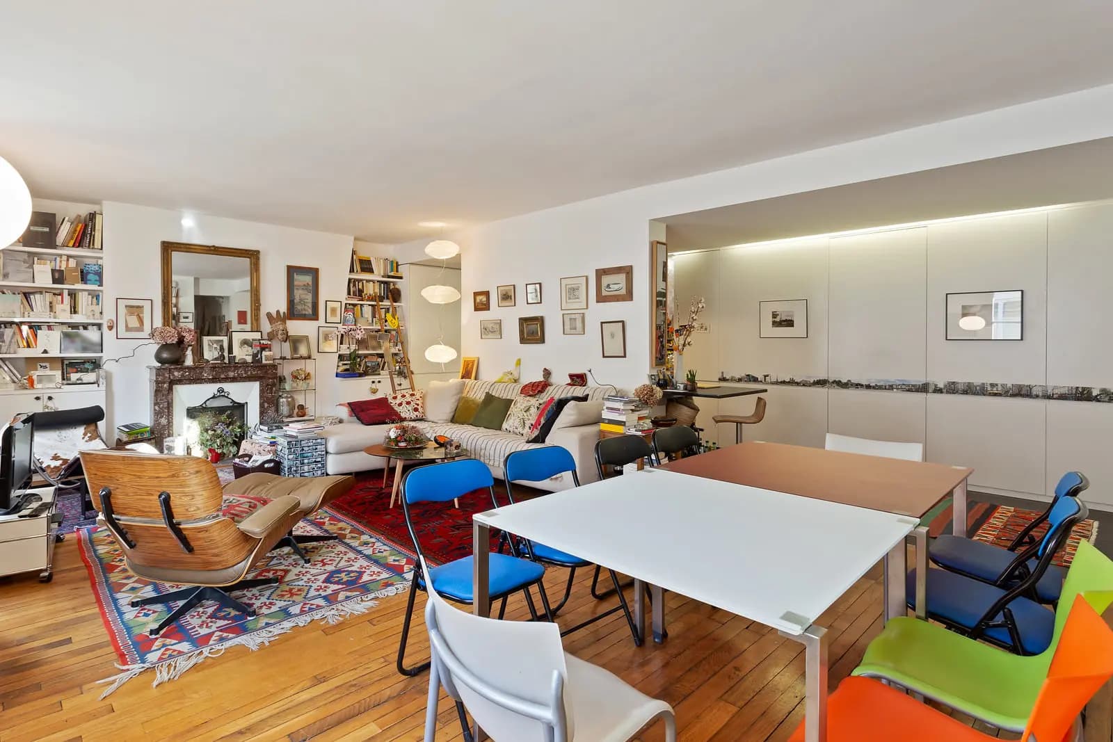 Salle de réunion dans Votre pied-à-terre de charme au Marais - 1