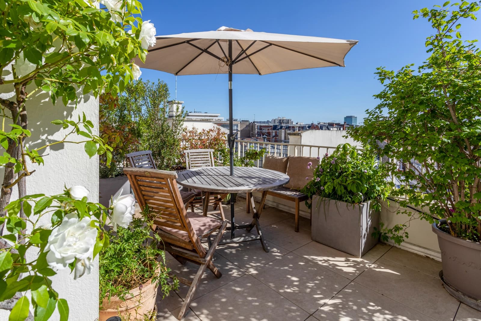 Meeting room in Appt Terrasse vue plein Ciel Rue de Commerce - 1