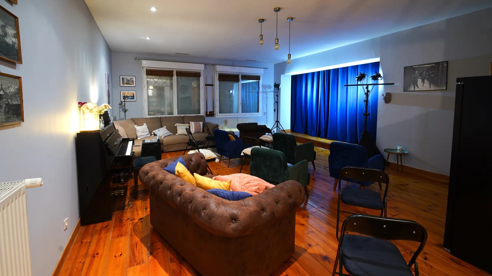 Espace     Vivez l'originalité : Appartement chaleureux dont espace scénique équipé de 15 m² - 3