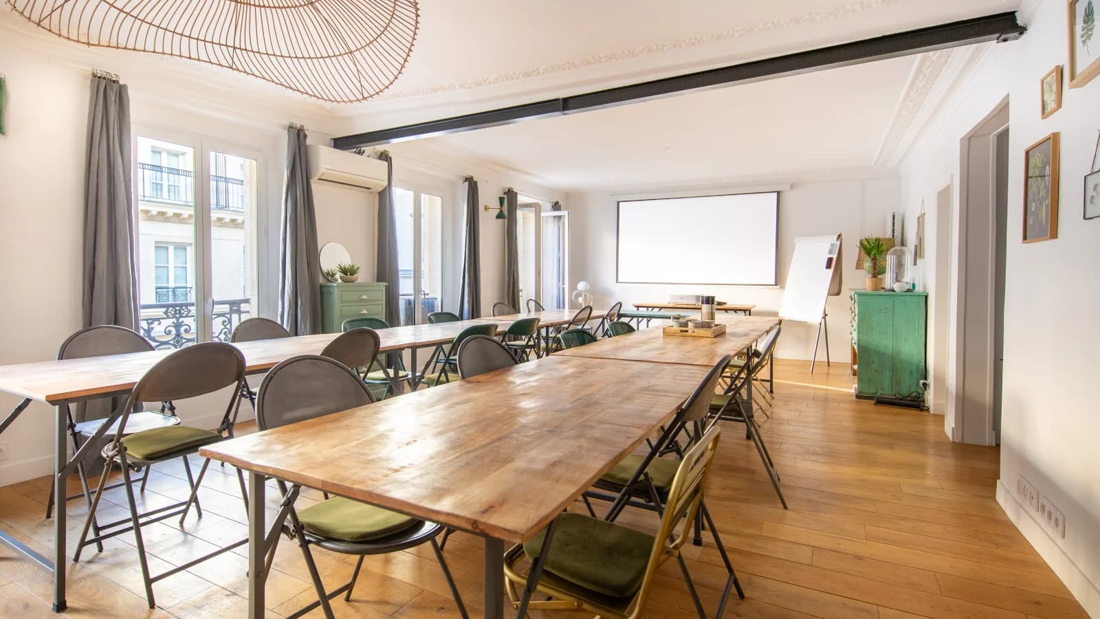 Espace Espace idéal pour tournages en entreprise - 0