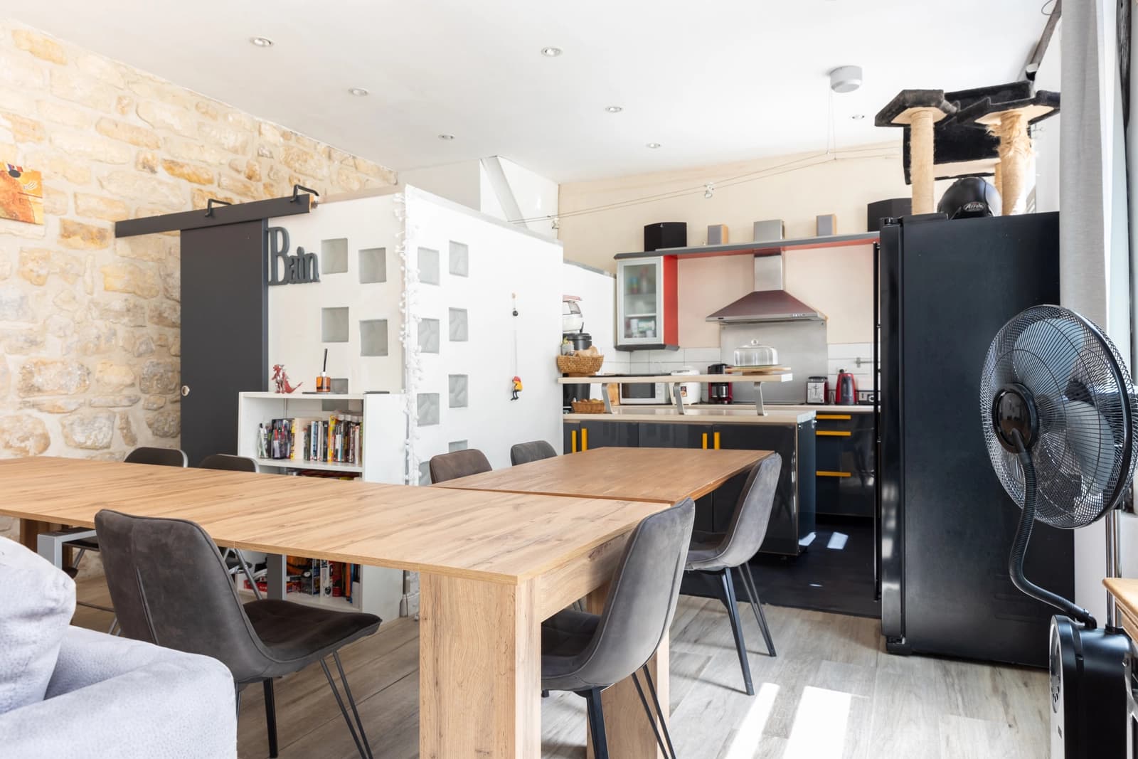 Meeting room in Industrial-style loft in a quiet location - 1
