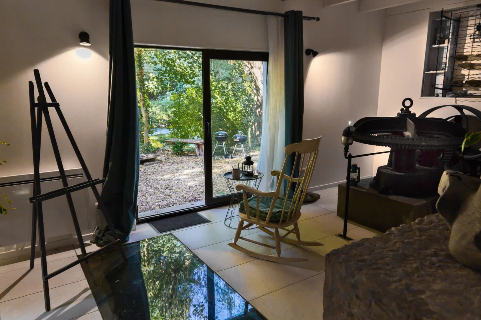 Living room in The bucolic mill - 1
