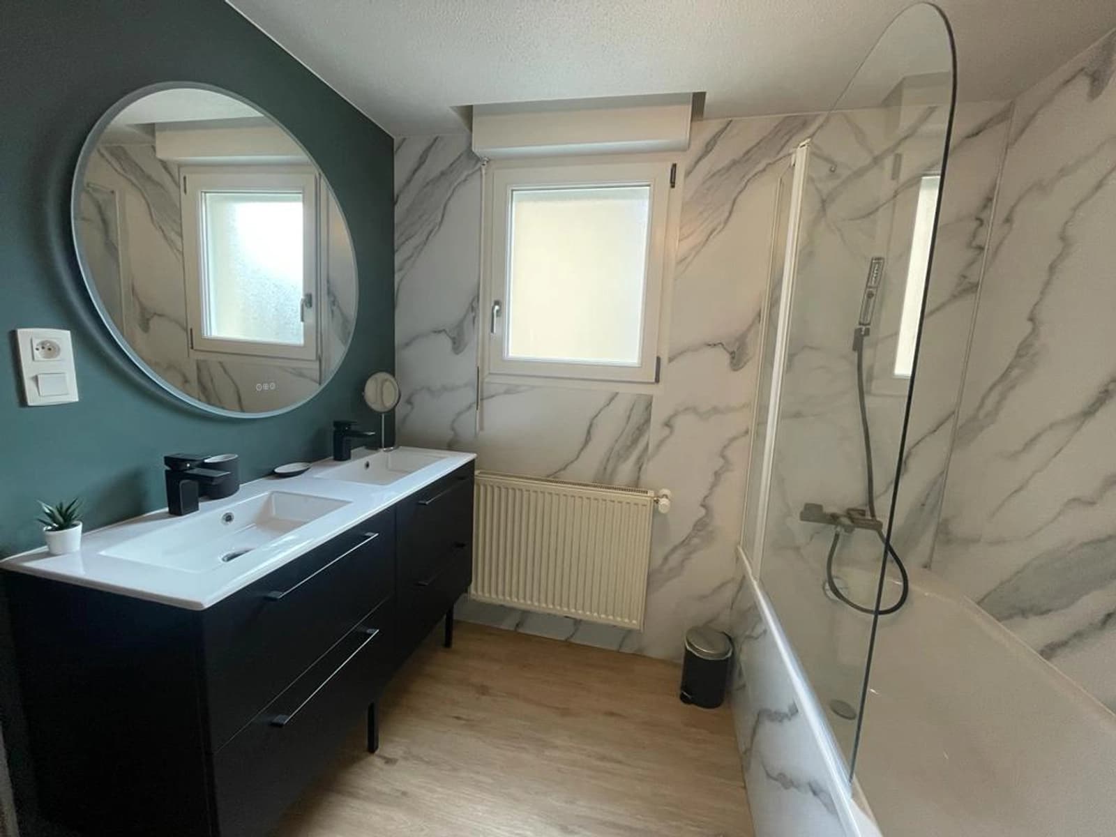 Bathroom in Splendid house in the heart of town - 1