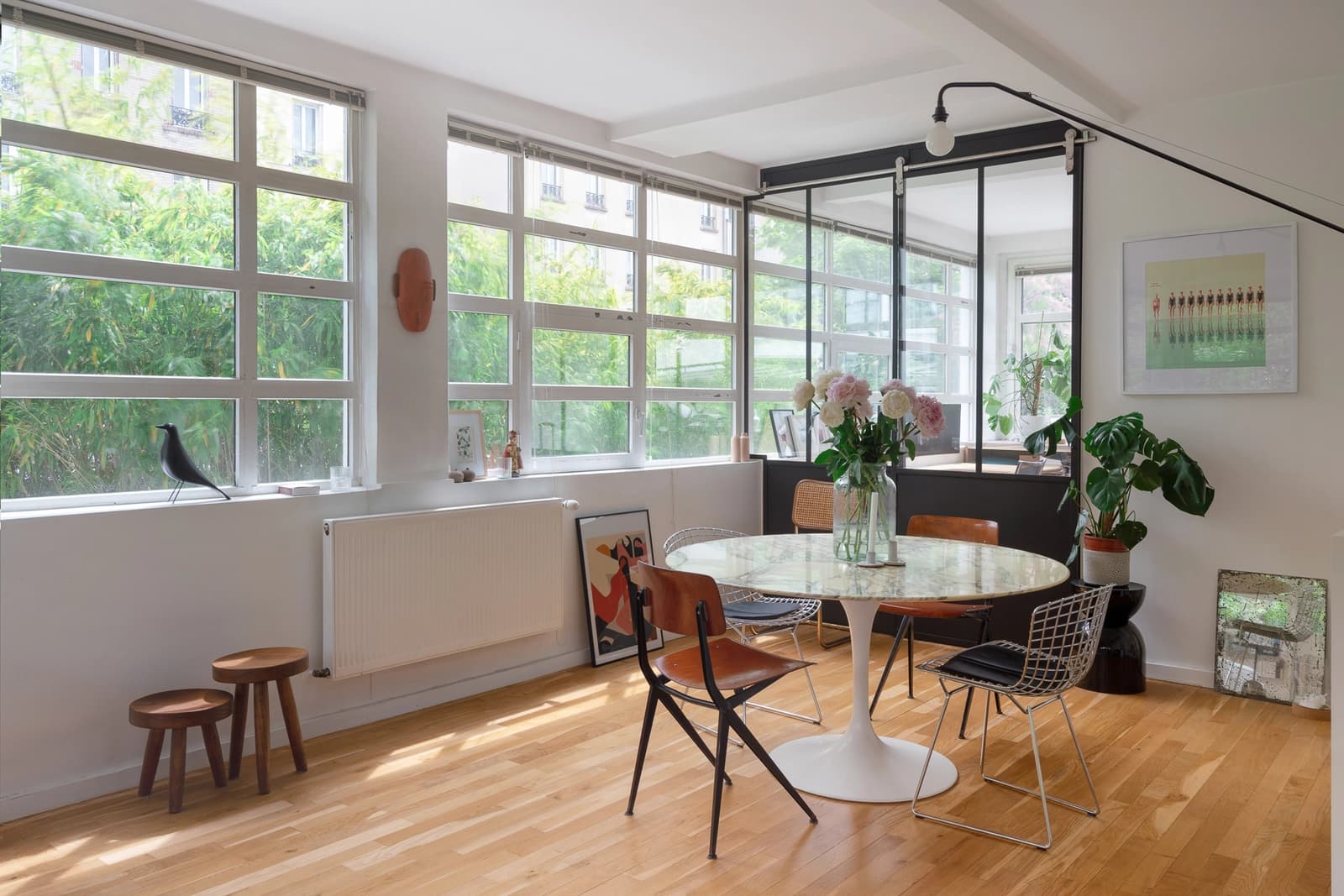 Meeting room in Modernist loft in a former Schneider factory - 0