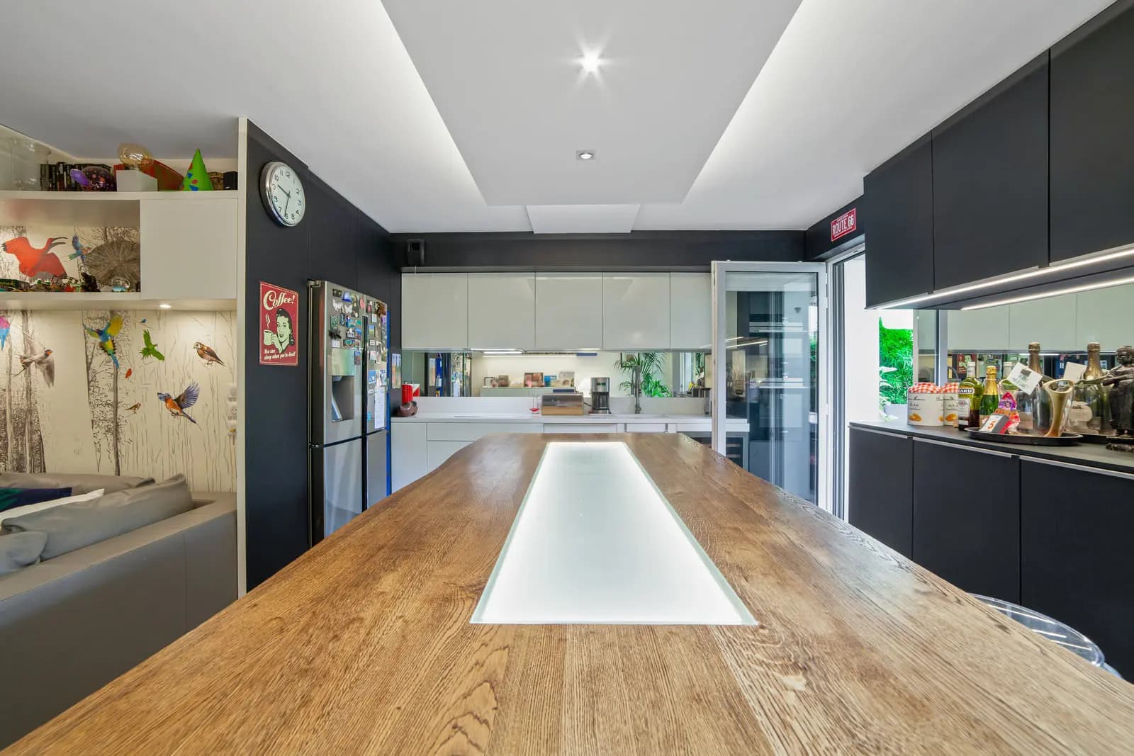 Cuisine dans Superbe appartement design avec sa terrasse ensoleillée - 1