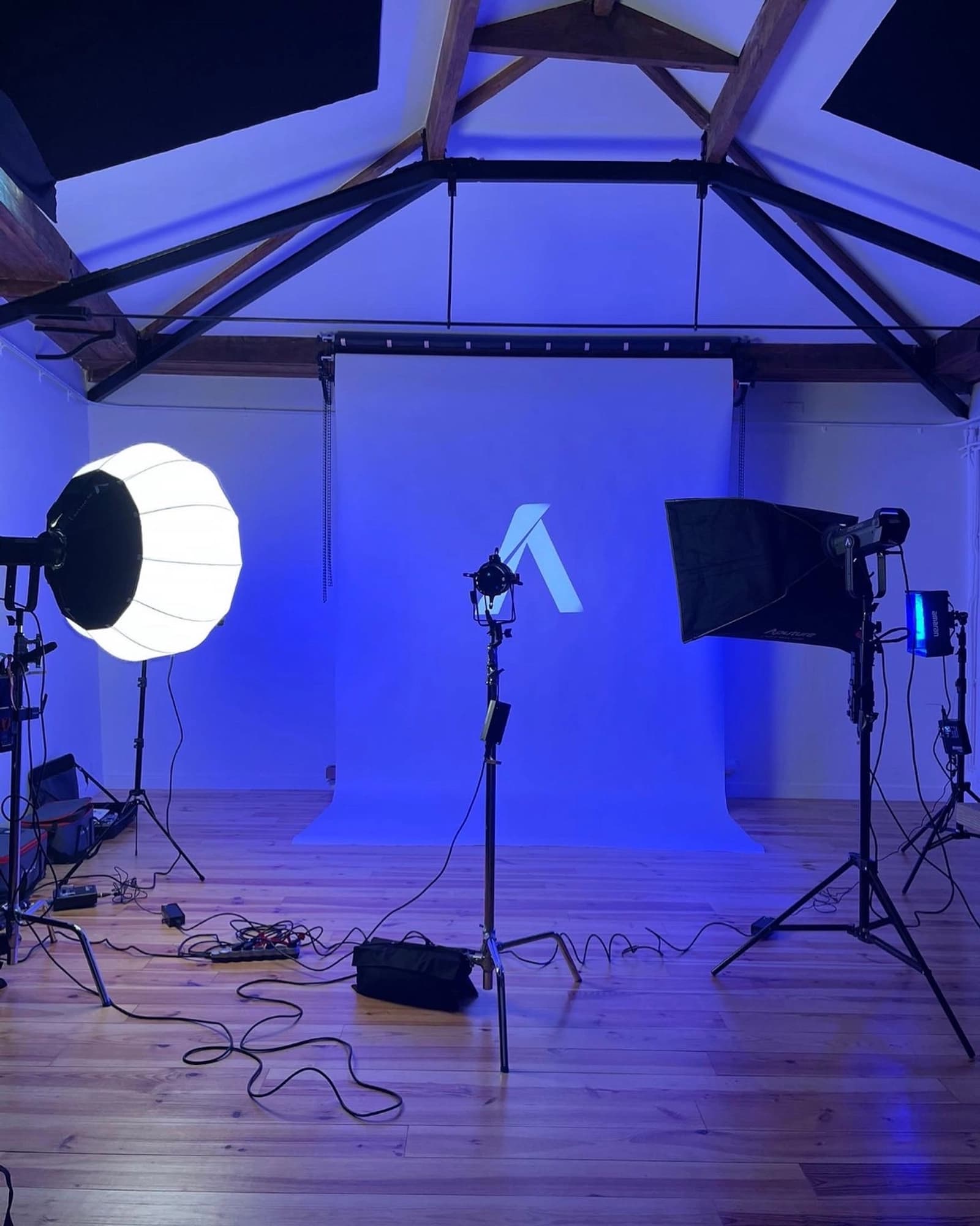 Salon dans Studio photo et vidéo professionnel en plein Paris - 1