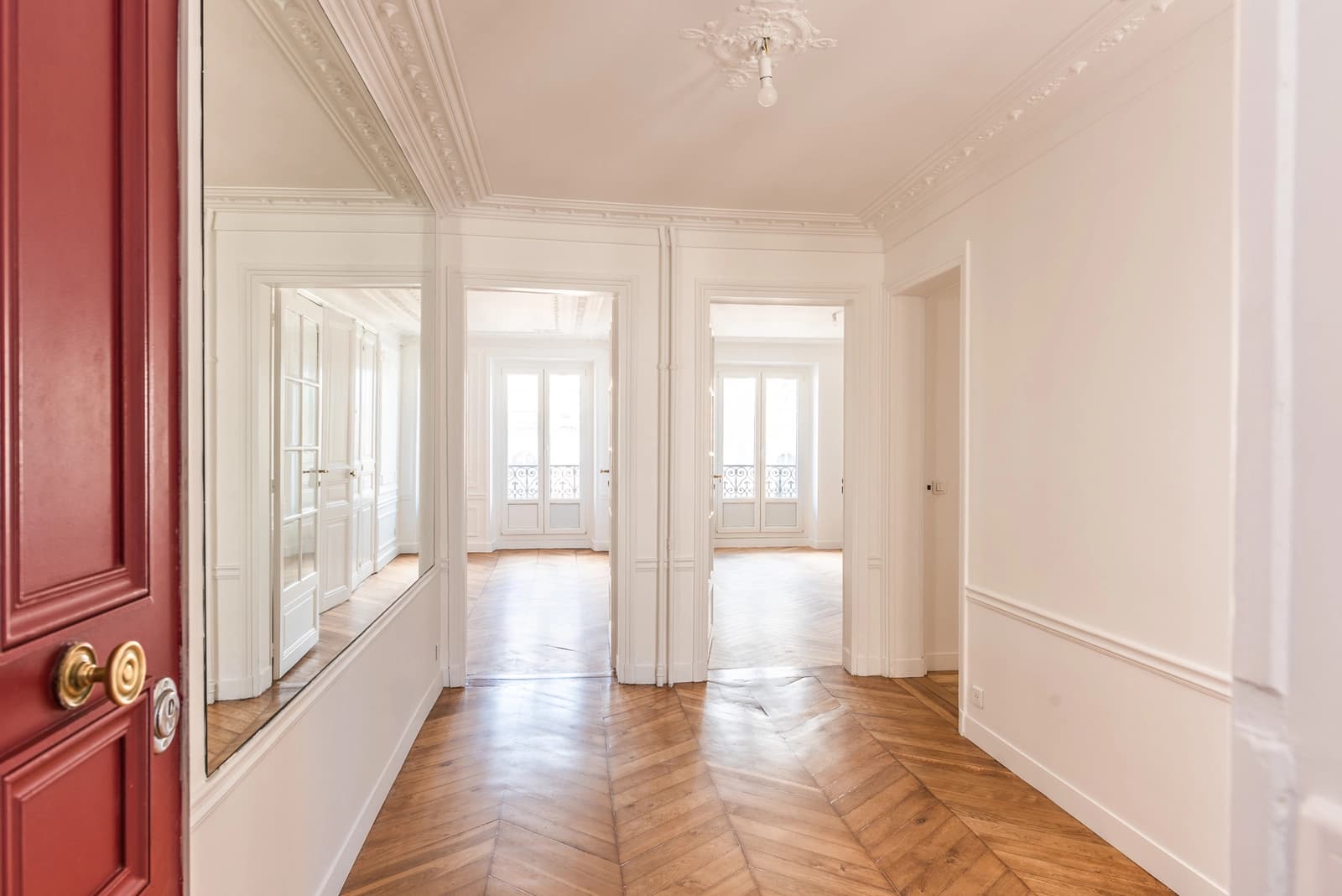 Space Haussmannien parisien offrant un panorama dégagé unique - 1