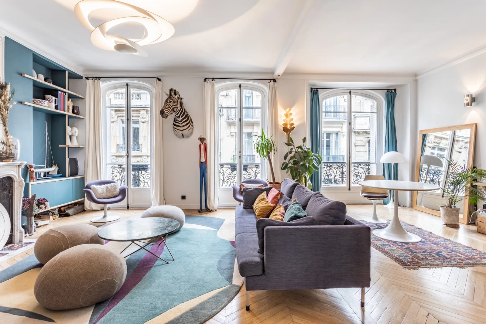 Salon dans Appartement douillet et baigné d'une douce lumière - 1