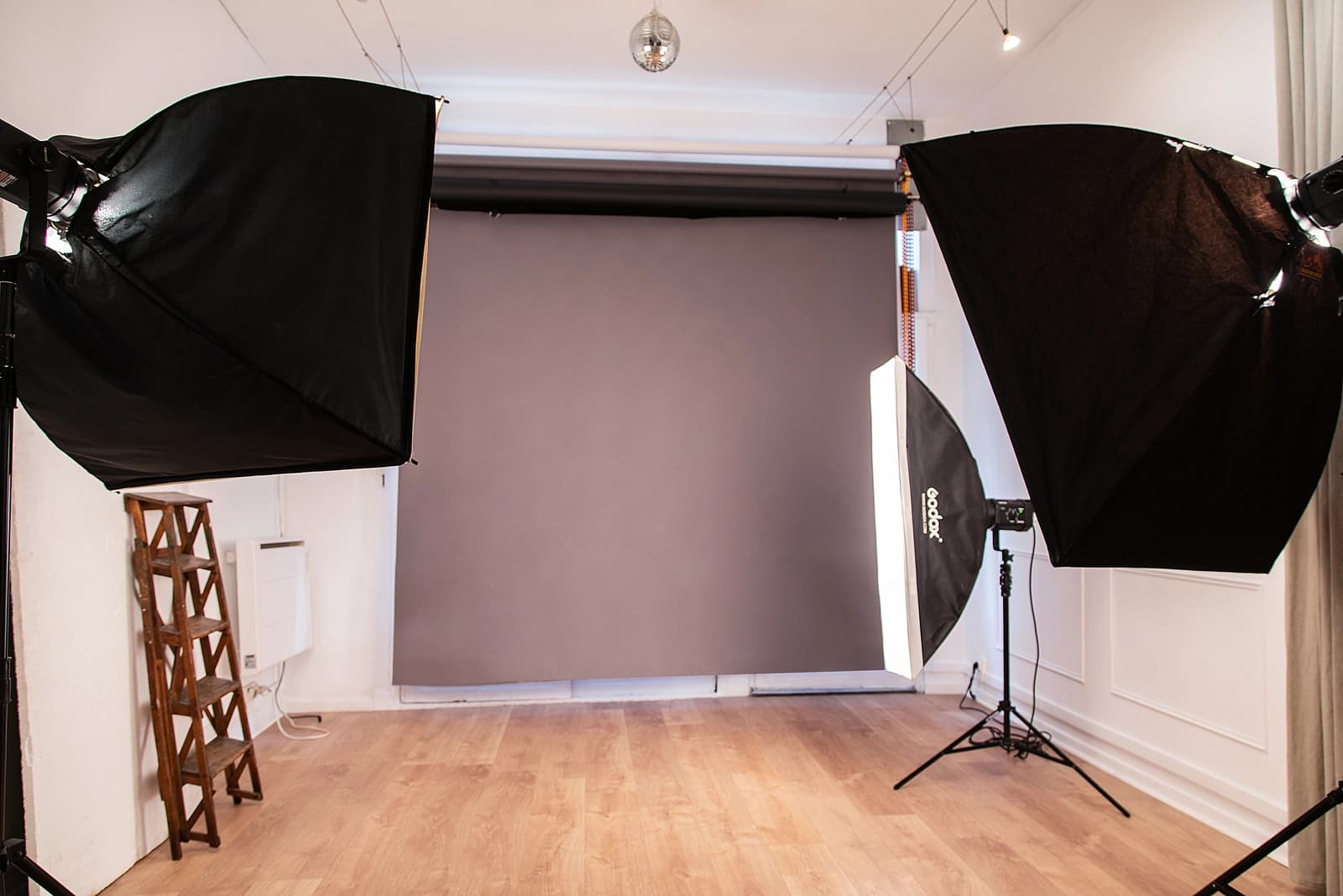 Salon dans Studio photo professionnel au centre de Paris - 1