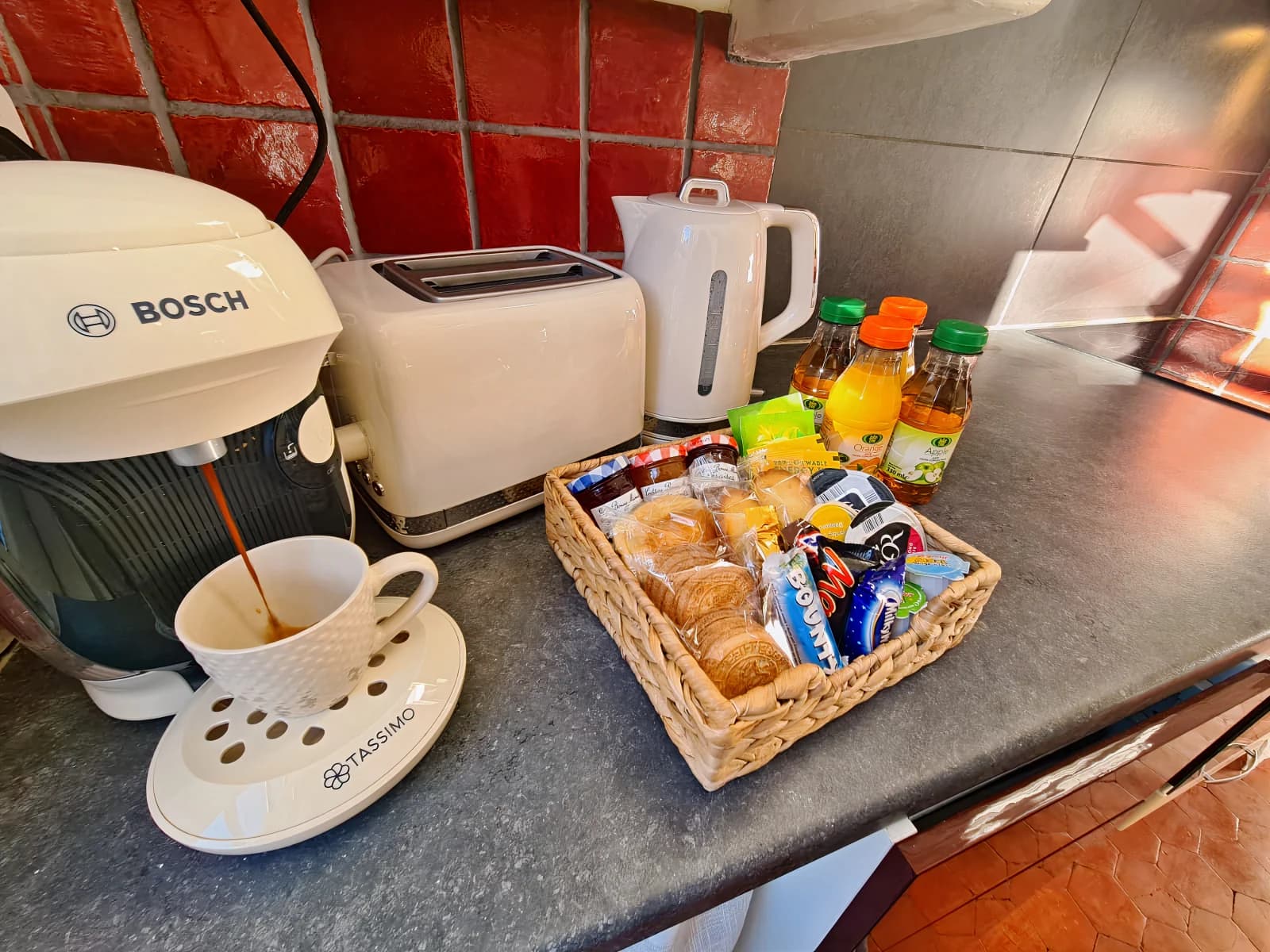 Kitchen in Charming, quiet T3 in the heart of the historic center - 1