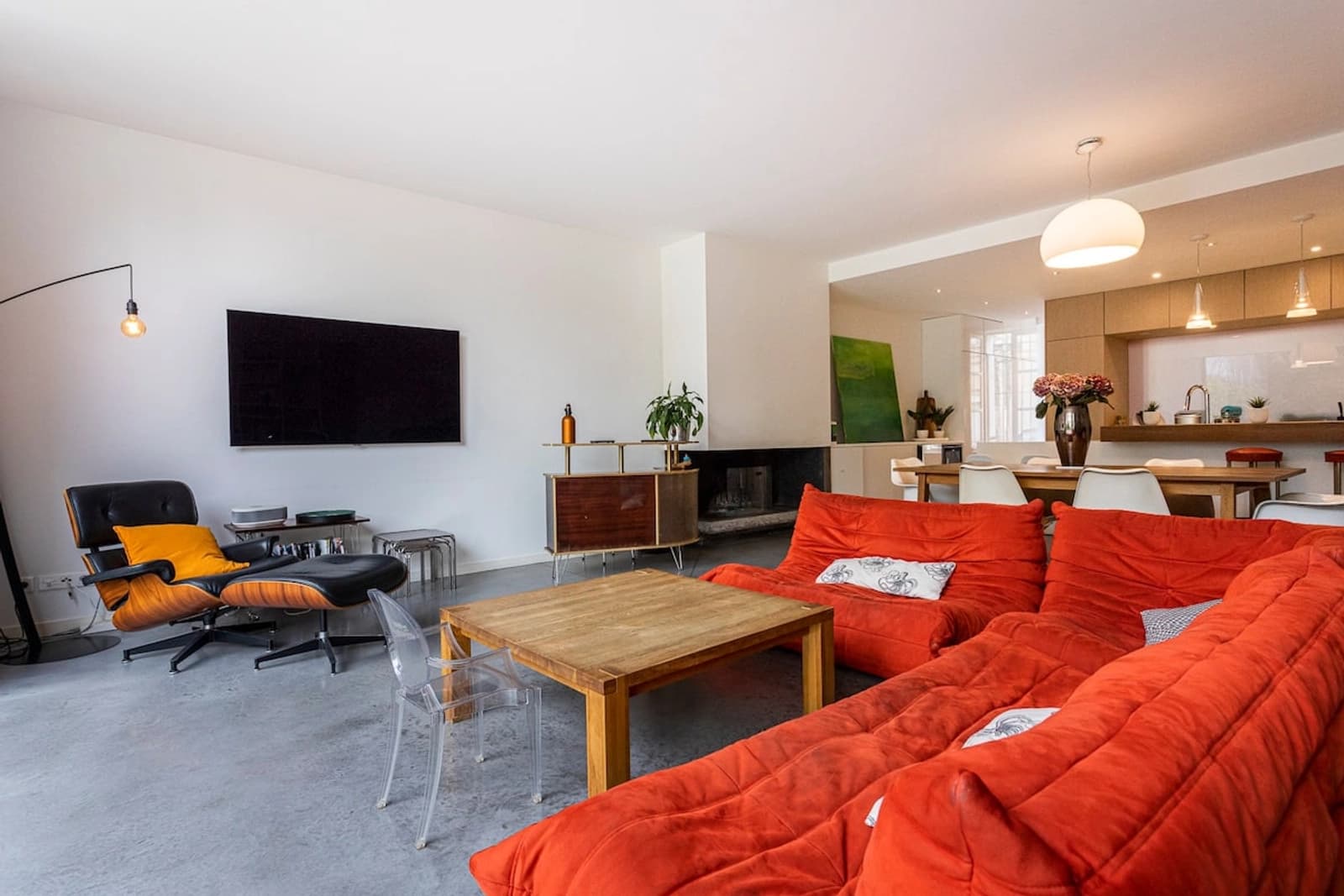 Living room in Renovated farmhouse 230m² with garden - 1