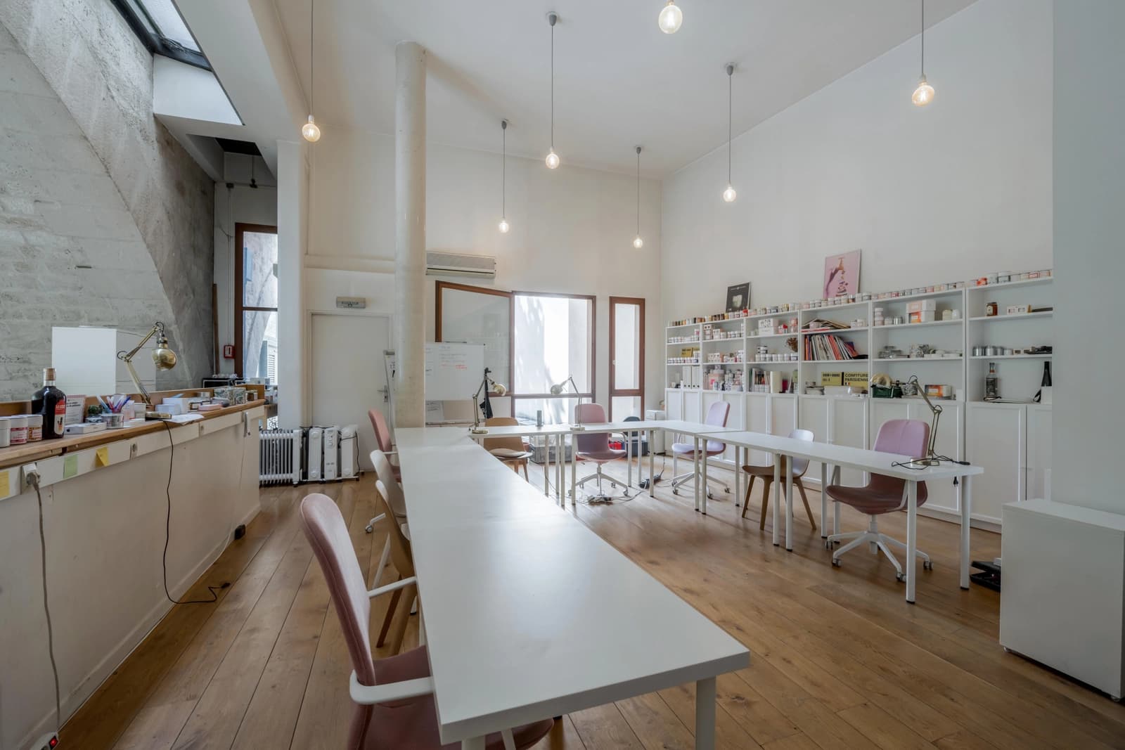 Meeting room in Bright, atypical workspace - 1