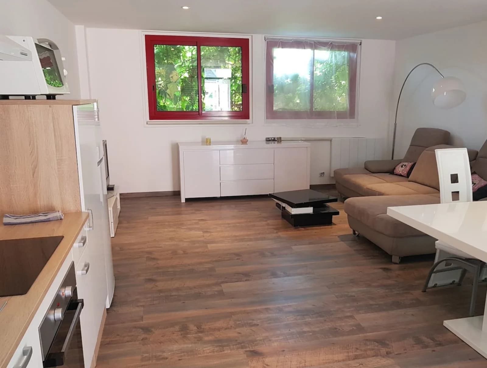 Espace Maison au calme avec son vaste jardin luxuriant - 3