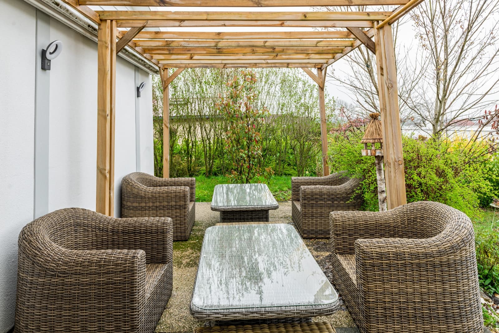 Living room in House large meeting room modular table - 1