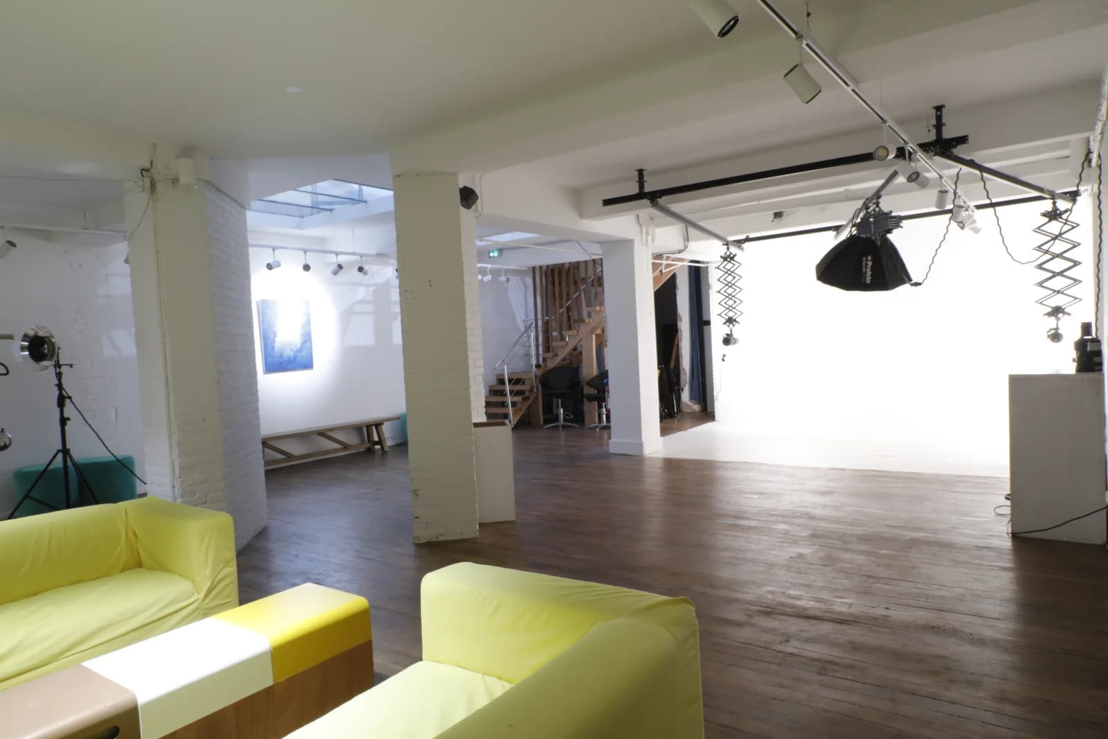Space Rental Photo Studio Paris center, equipped with Profoto - 2
