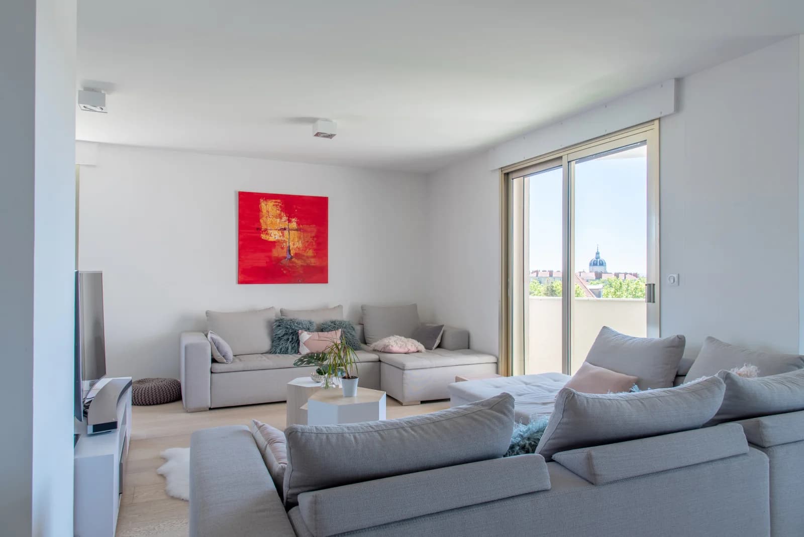 Salon dans Appartement lumineux offrant une vue réellement imprenable - 1