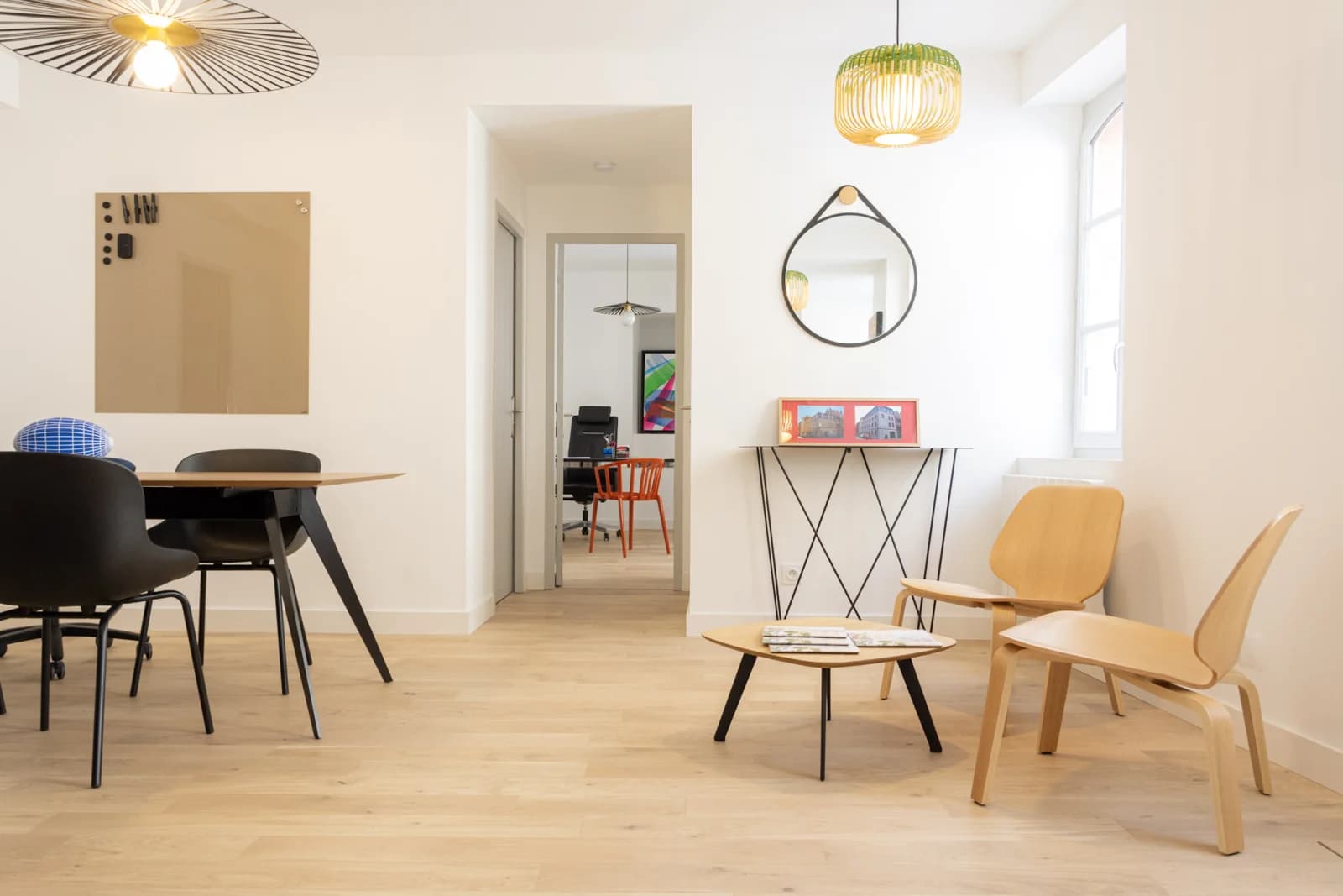 Meeting room in Luxury apartment with small exterior - 1
