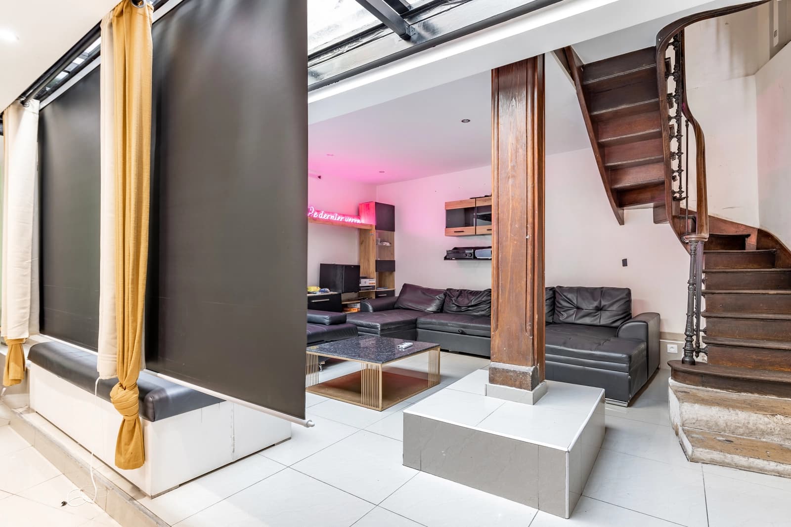 Espace Manoir alliant pièces d'époque et design contemporain - 2