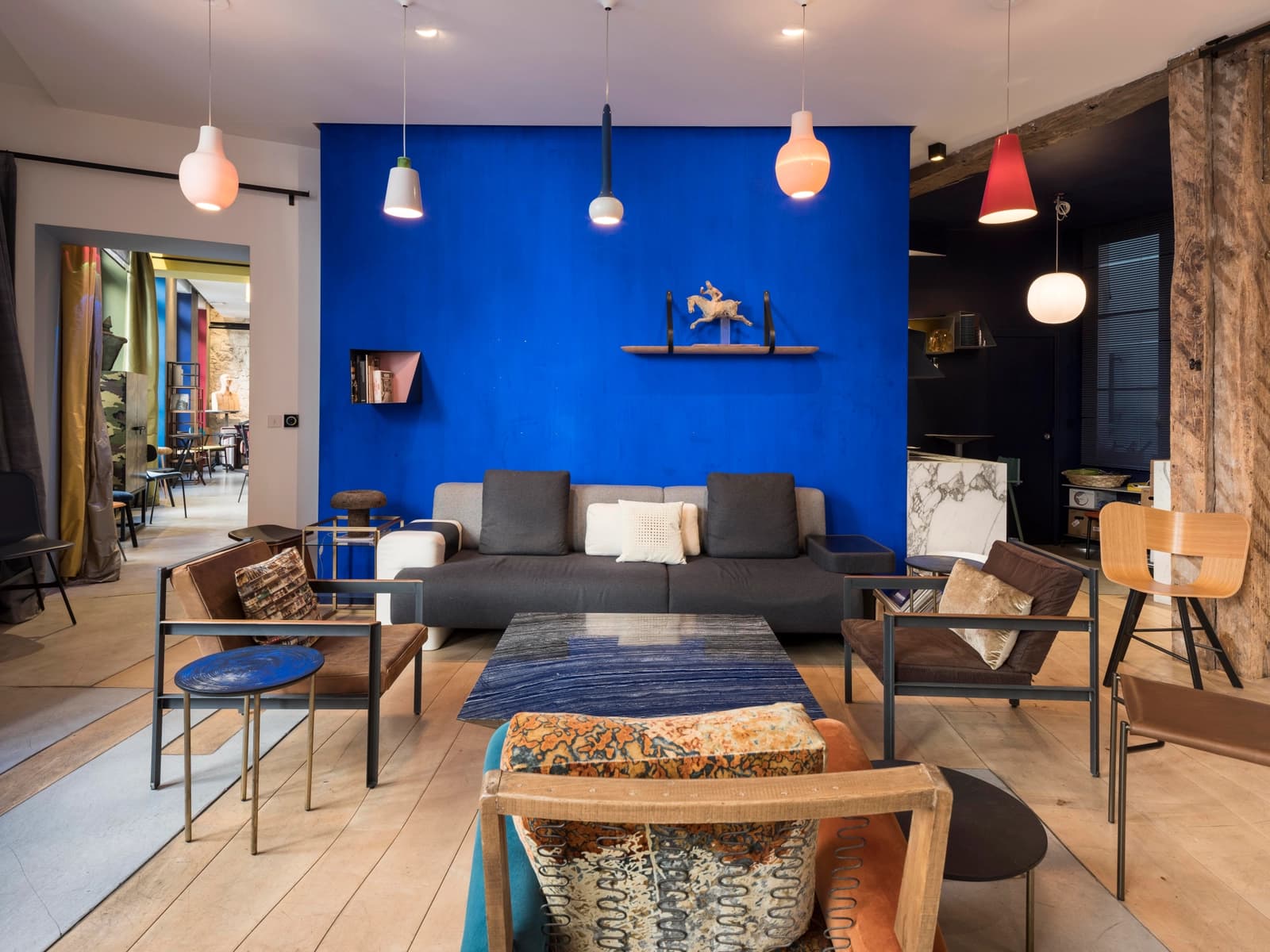 Meeting room in A colorful Parisian loft - 0