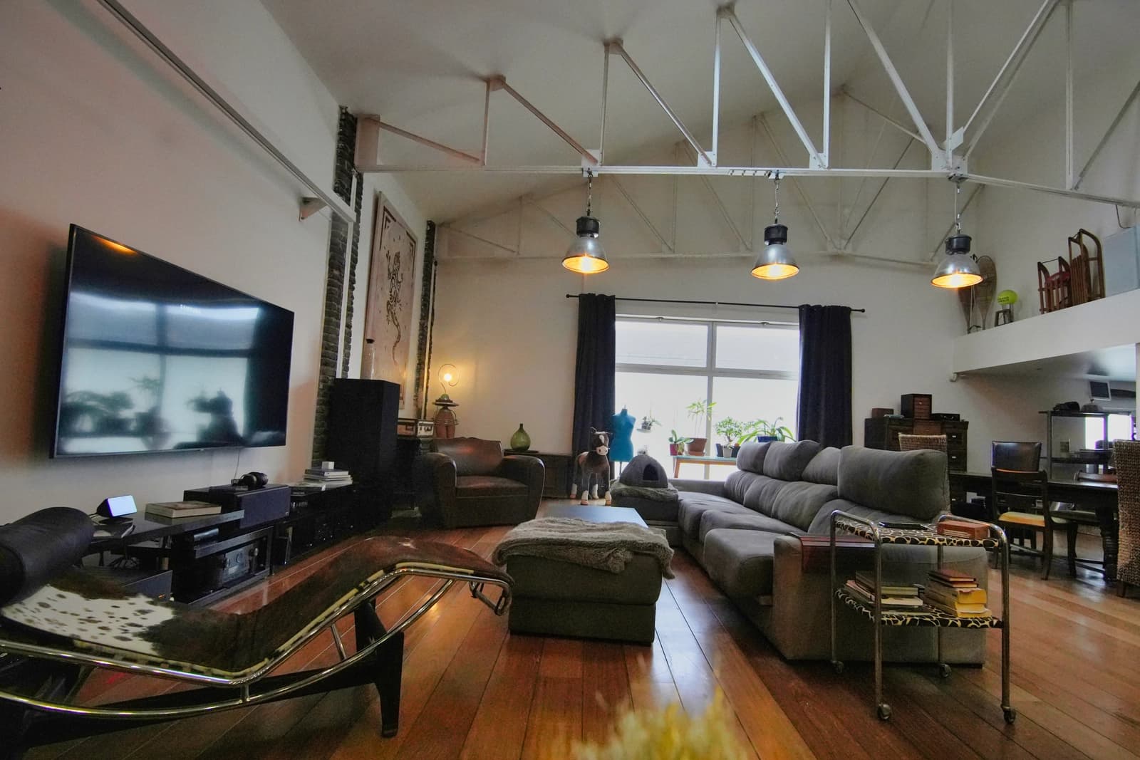 Space Superb spacious loft - 4