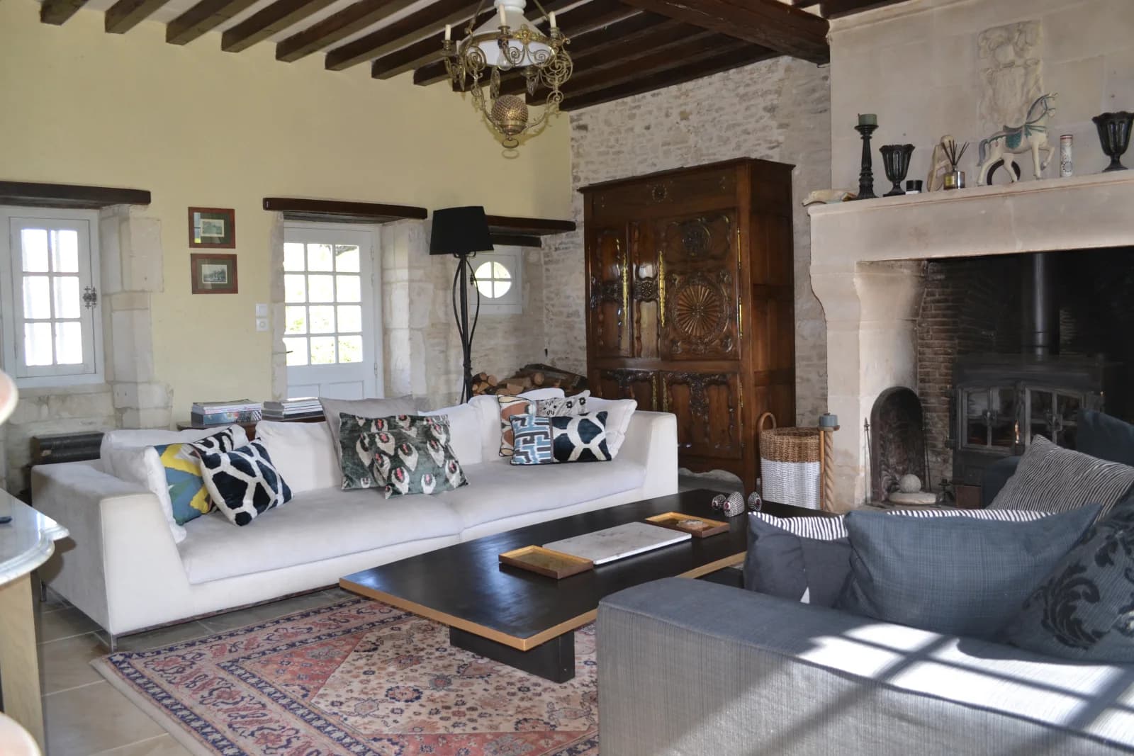 Salon dans La Villa Escuris: une demeure de charme et d'évasion - 1