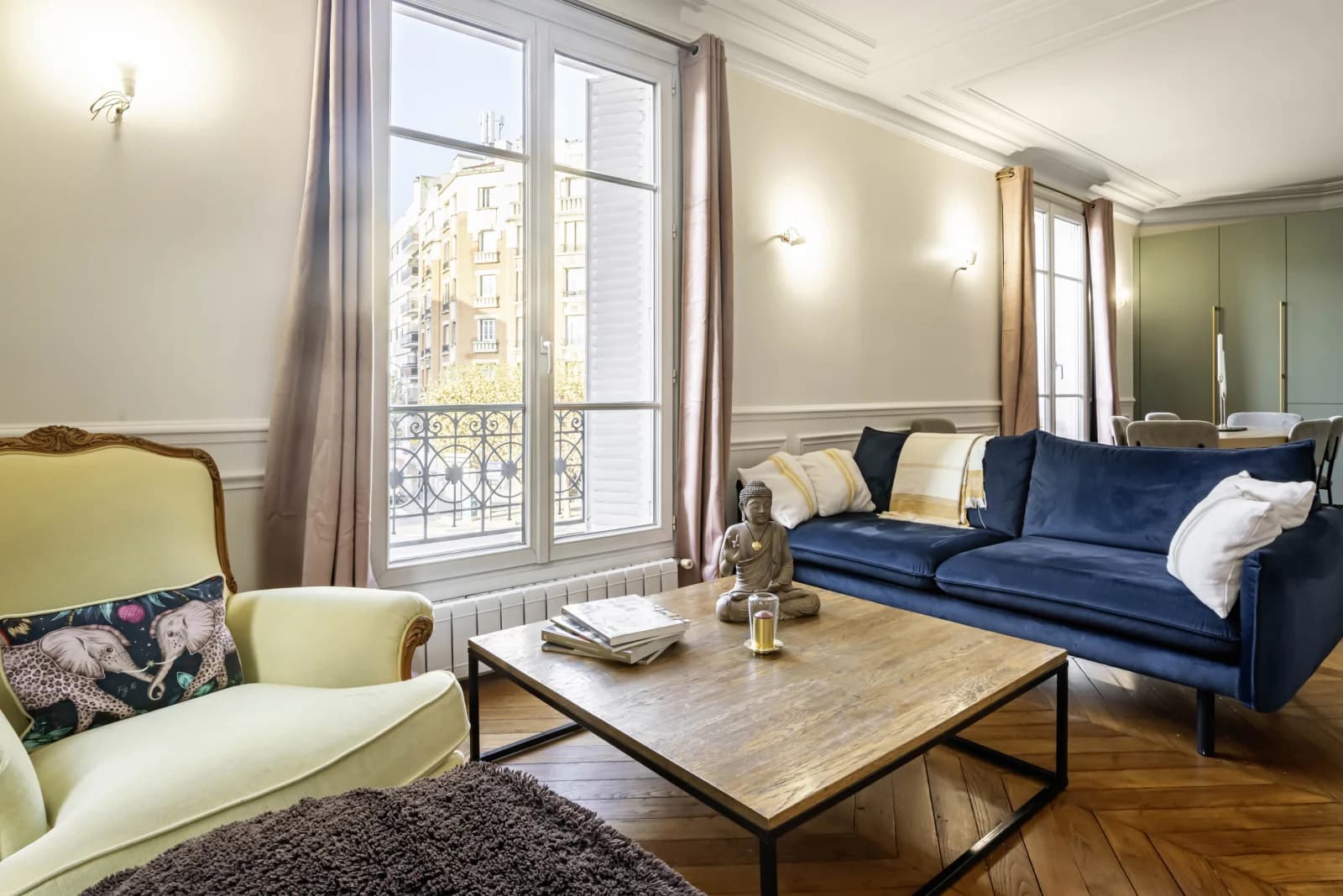 Space Cosy apartment with modern kitchen in Bécon - 3