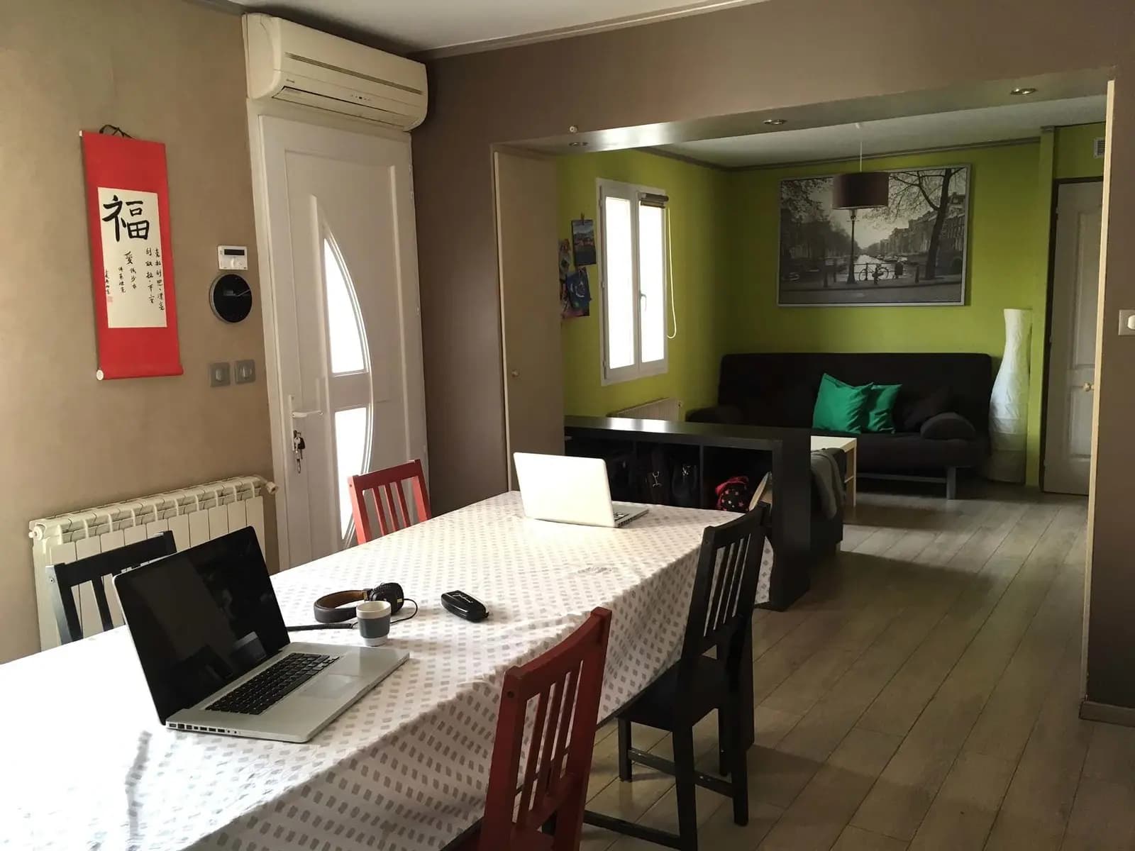 Meeting room in Downtown co-working - 4 different spaces - 1