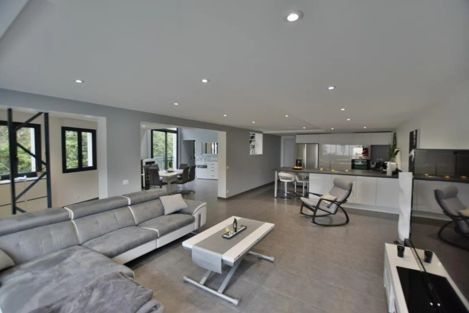 Living room in Beautiful loft just a stone's throw from downtown Pau - 1