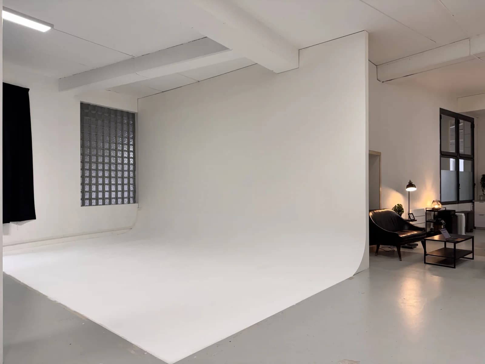 Space Studio 200m2 in the 11th arrondissement - 1