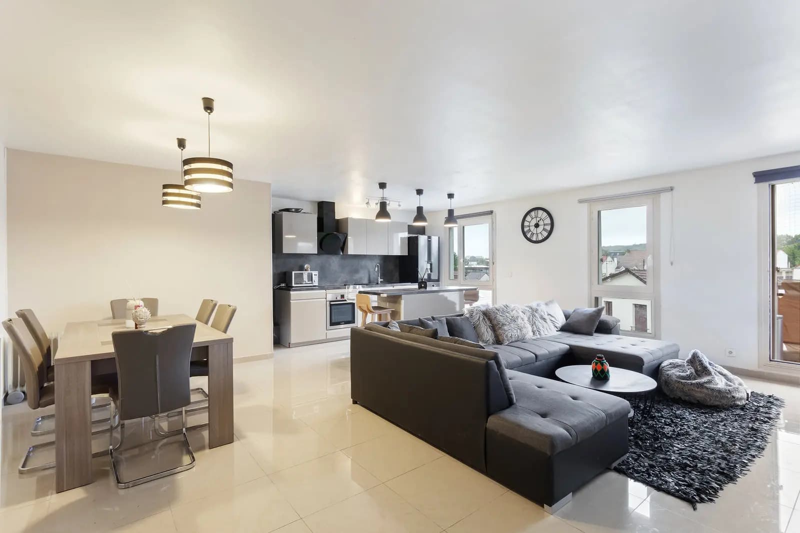 Living room in Modern, cozy apartment for working - 0
